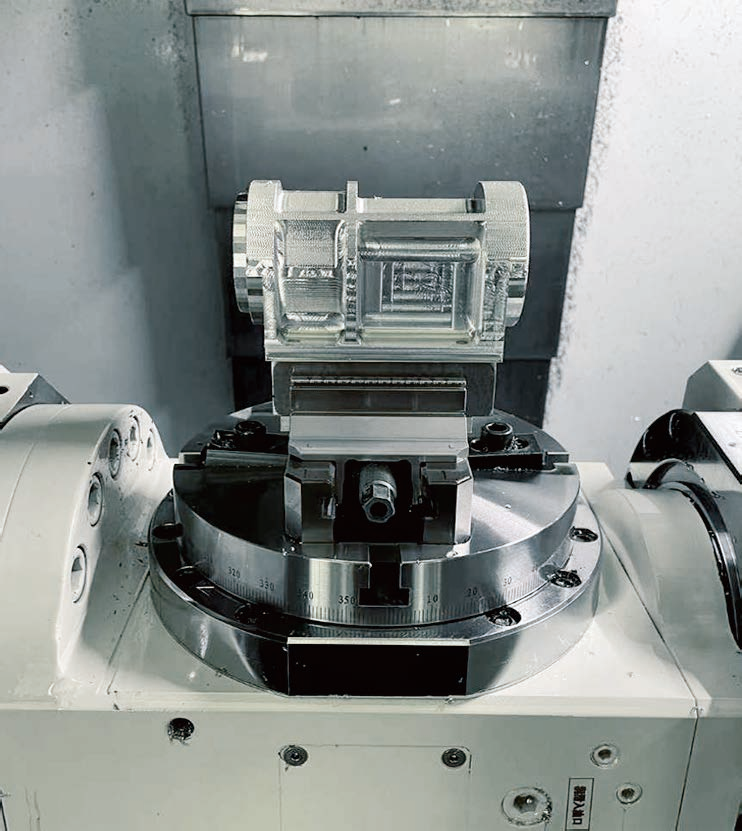 High-Precision Self-Centering Vise